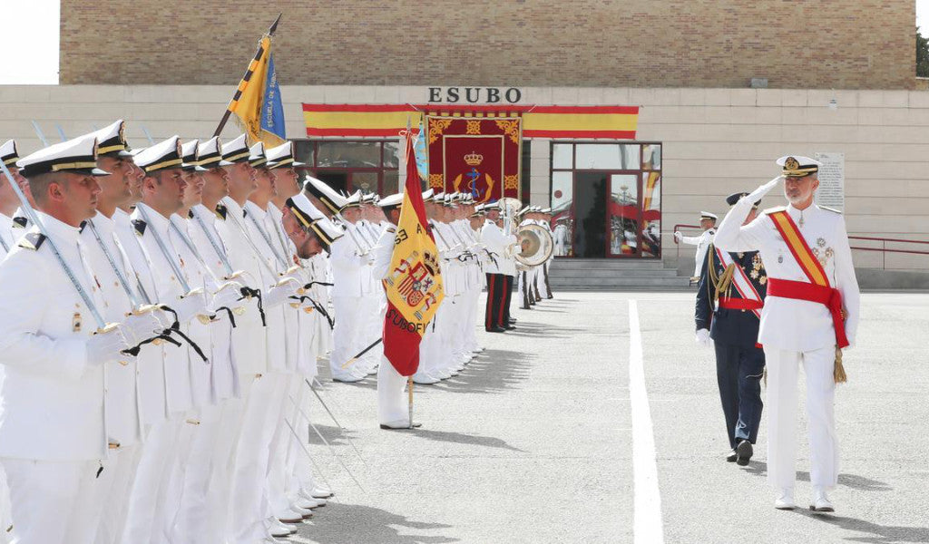 Artículos de acceso para las escuelas de oficiales y suboficiales