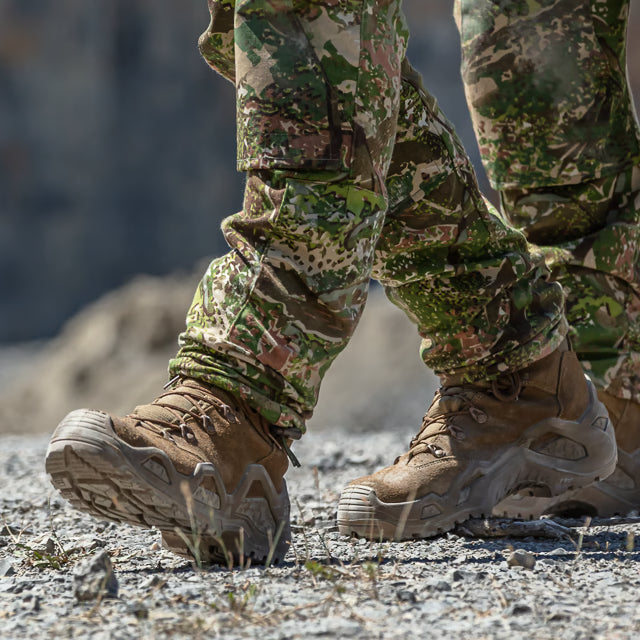 Botas militares marrones