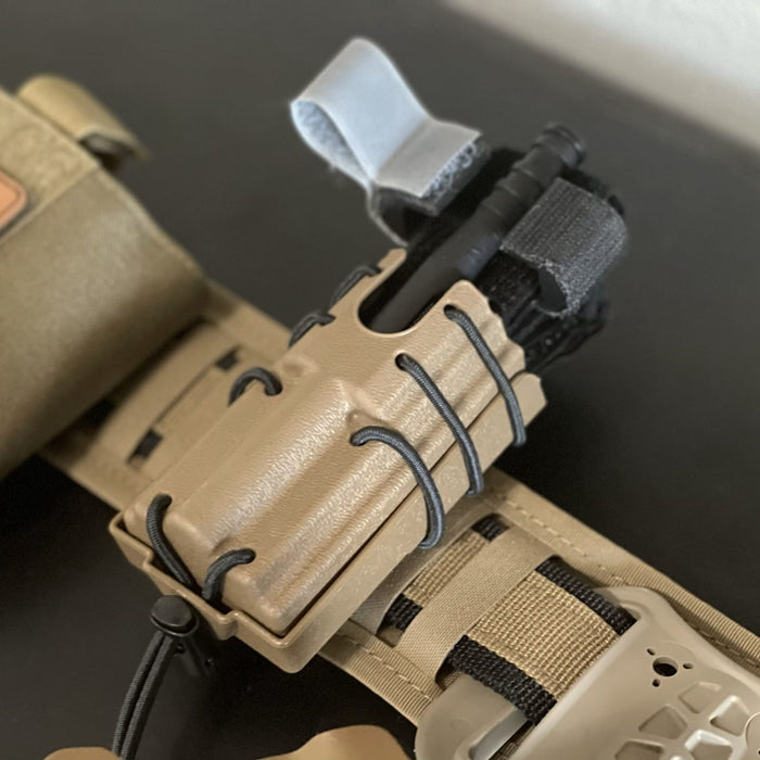 Porta grilletes Evolution Universal Handcuff Holder - Wilder Tactical —  SERMILITAR