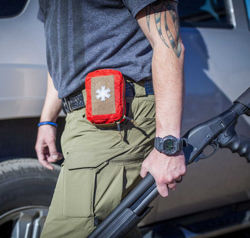 EHBO Tas Auto Helikon-Tex Automotive Med Kit Pouch - EHBO-tas Voor In De Auto | Compact En Stevig Opbergetui 500D Nylon Cordura EHBO Tas Auto Helikon-Tex Automotive Med Kit Pouch - EHBO-tas Voor In De Auto | Compact En Stevig Opbergetui 500D Nylon Cordura