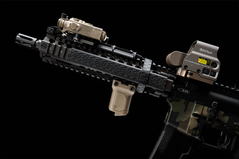 Schuin Verticaal Picatinny Handvat met Kabelbeheer Lang