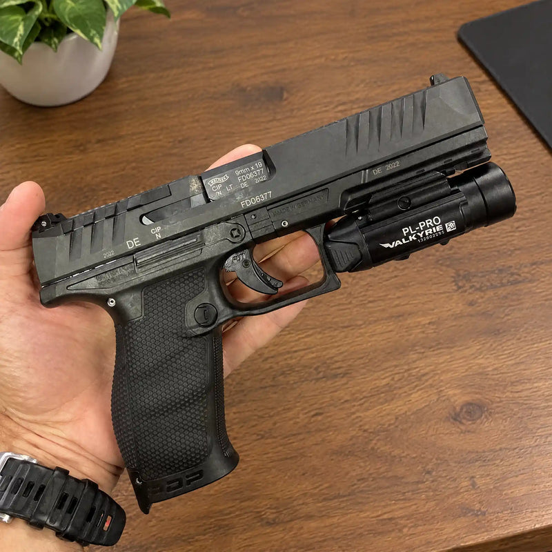 Linterna táctica PL-PRO Valkyrie 1500 Lum. - Olight