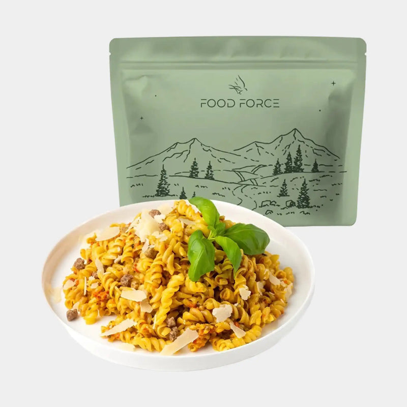 Pasta con carne di manzo in salsa - Food Force