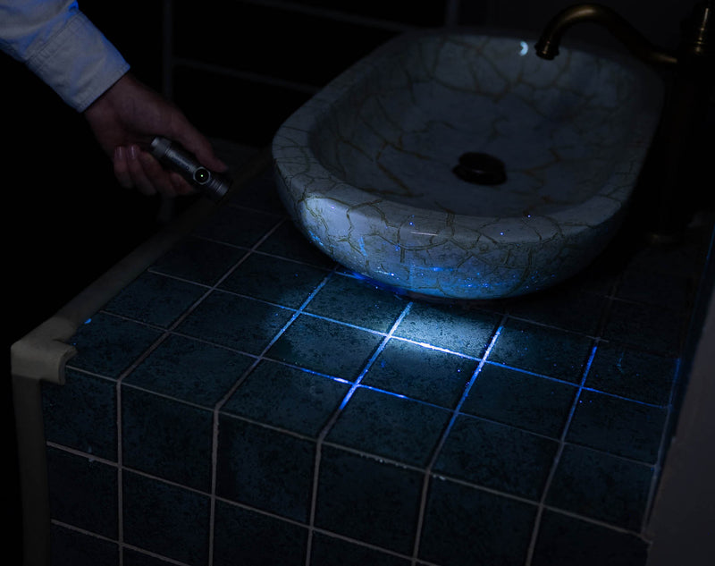 Lampe de poche EDC Seeker 4 Mini avec lumière UV 1200 lum. - Olight