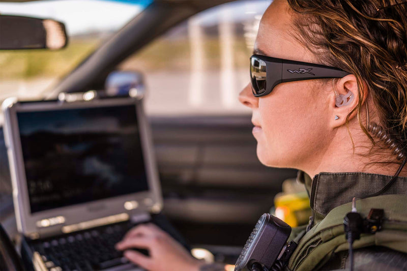 Gafas WX Omega negras con lentes CAPTIVATE™ polarizadas - Wiley X