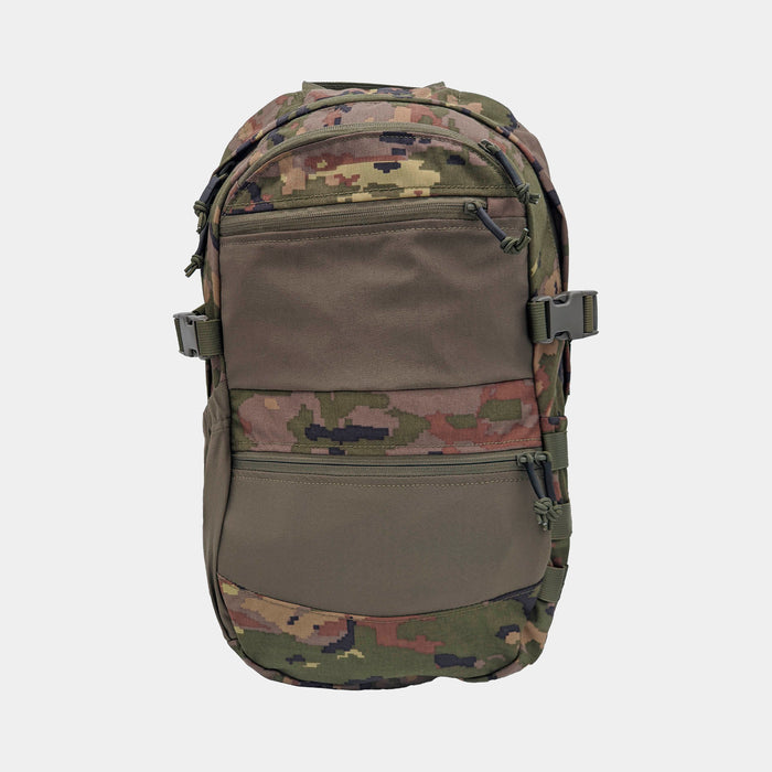 CVS 15L Backpack - Conquer