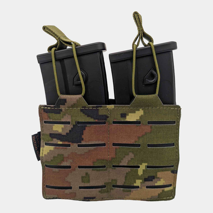 Pixelated wooded double rifle magazine carrier - Conquer